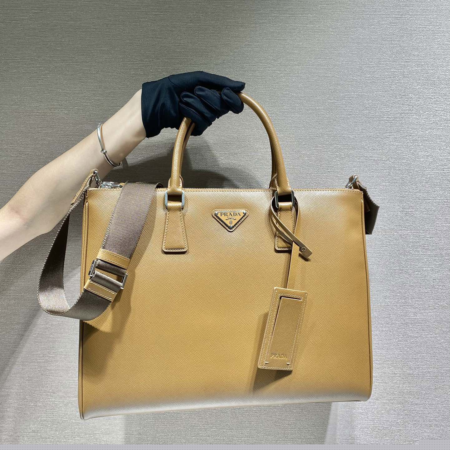 Pra*a top handle bags